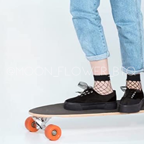 Fishnet Mesh Nylon Ankle Socks - Picture 4 of 8